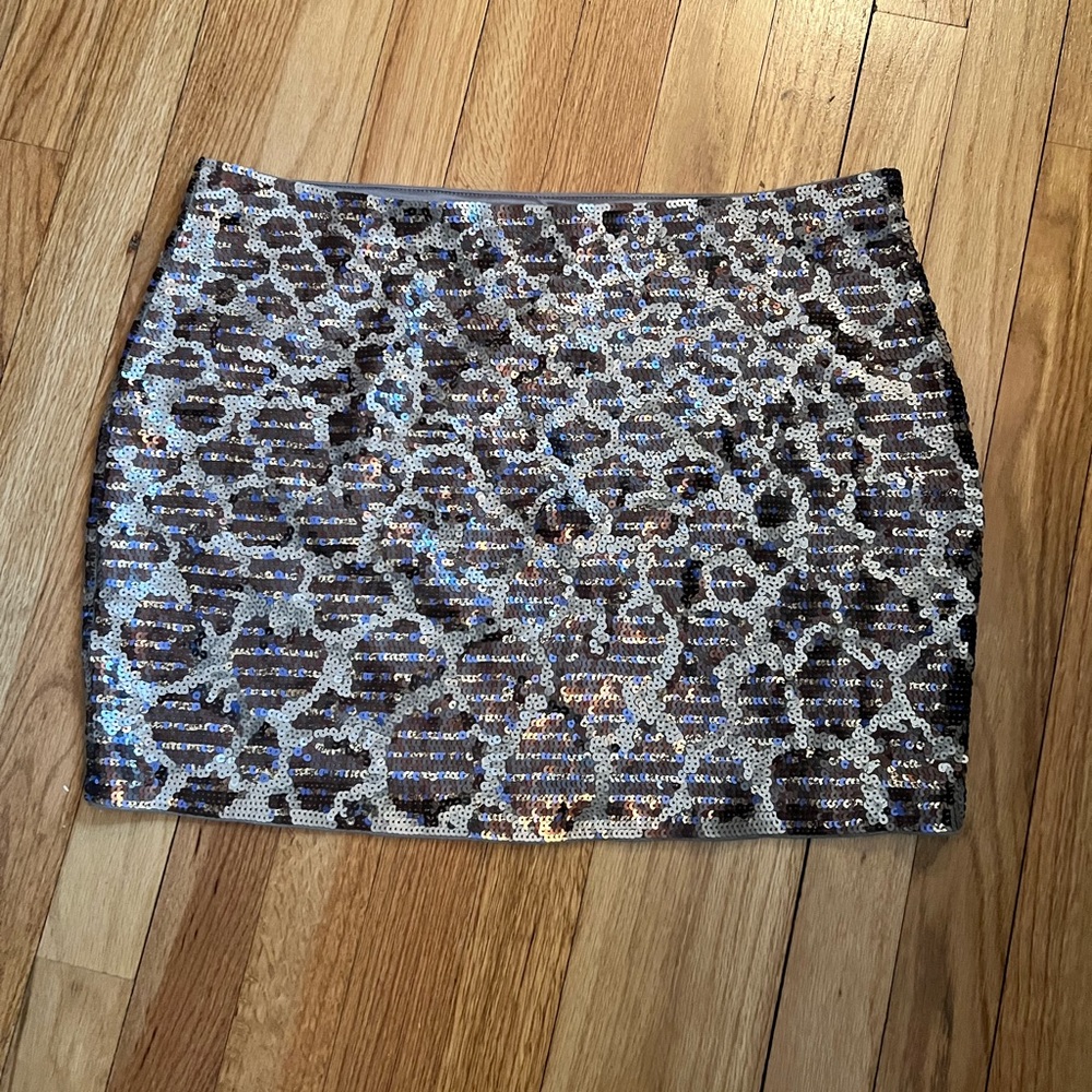 EXPRESS Mini Sequined Skirt Size Medium NWT